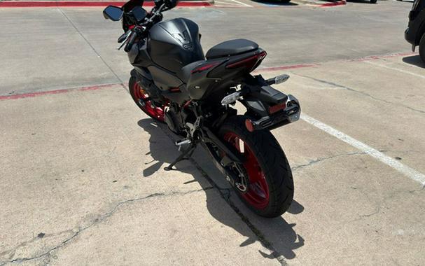 2025 Kawasaki Z500 SE ABS