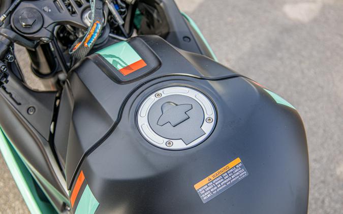 2026 YAMAHA YZFR3 ABS