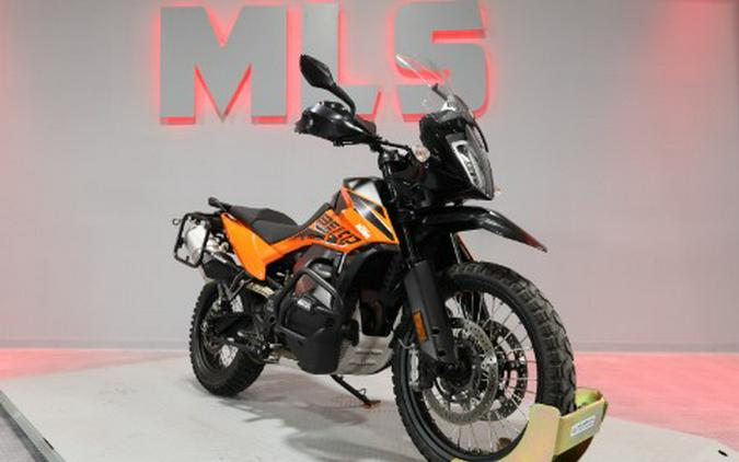 2022 KTM 890 Adventure