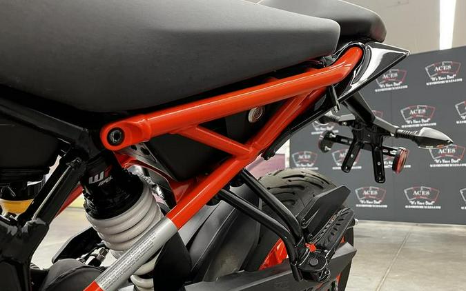 2023 KTM Duke 200