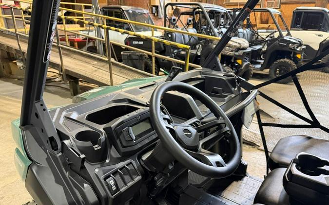 2026 Can-Am Defender DPS HD9