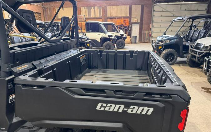2026 Can-Am Defender DPS HD9