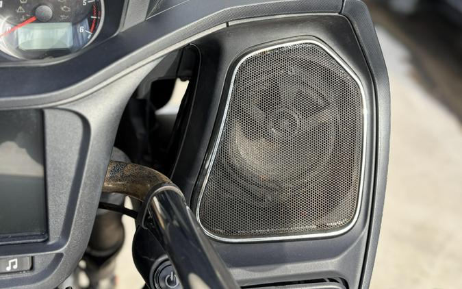 2020 Indian Motorcycle CHALLENGER TITANIUM METALLIC 49ST