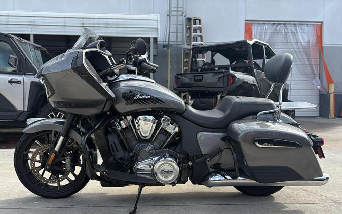 2020 Indian Motorcycle CHALLENGER TITANIUM METALLIC 49ST