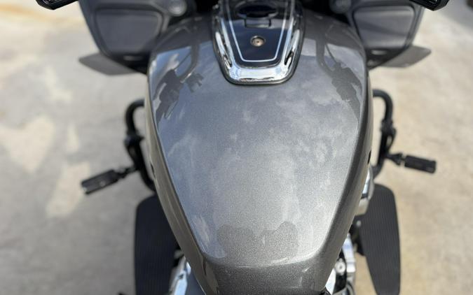2020 Indian Motorcycle CHALLENGER TITANIUM METALLIC 49ST