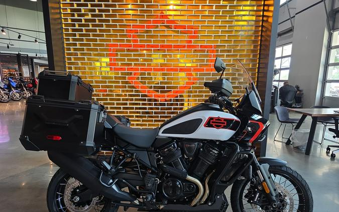 Harley-Davidson® Pan America® 1250 ST 2026