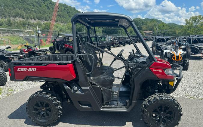2024 Can-Am Defender XT HD10