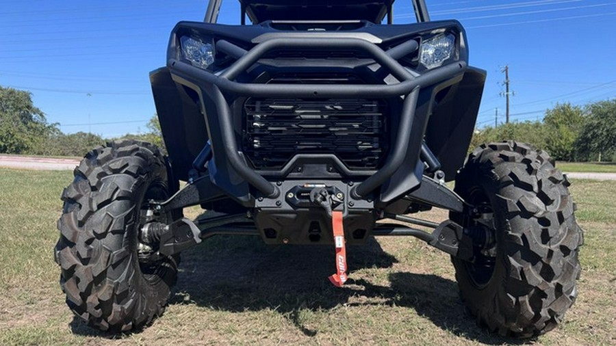 2027 Can-Am Commander MAX XT