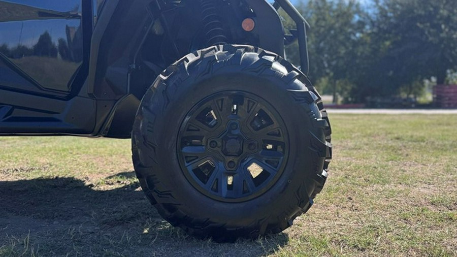 2027 Can-Am Commander MAX XT