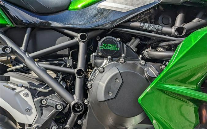 2023 Kawasaki Ninja® H2® SX SE