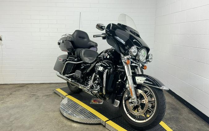 2019 Harley-Davidson Electra Glide Ultra Classic BLACK W/PINSTRI