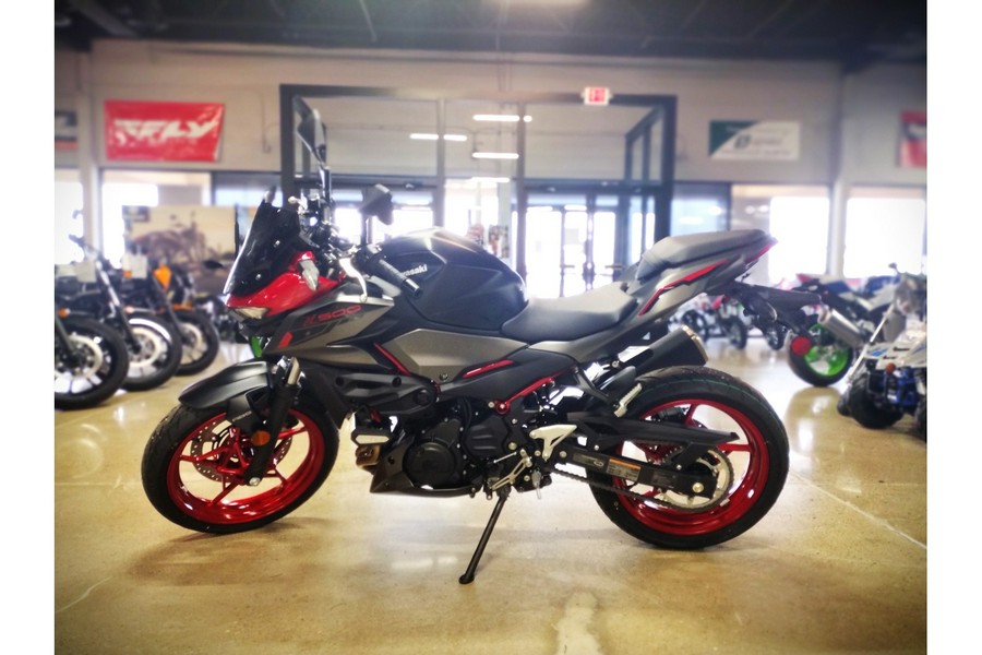 2025 Kawasaki Z500 SE ABS