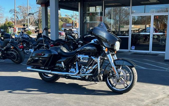 2017 Harley-Davidson® FLHXS - Street Glide® Special