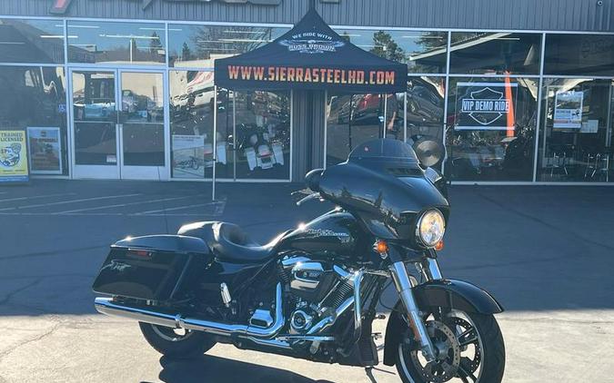 2017 Harley-Davidson® FLHXS - Street Glide® Special