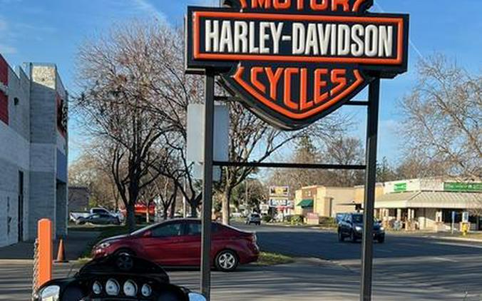 2017 Harley-Davidson® FLHXS - Street Glide® Special