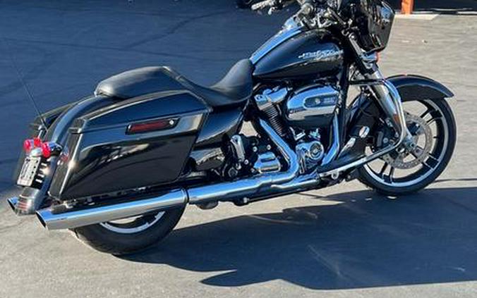 2017 Harley-Davidson® FLHXS - Street Glide® Special