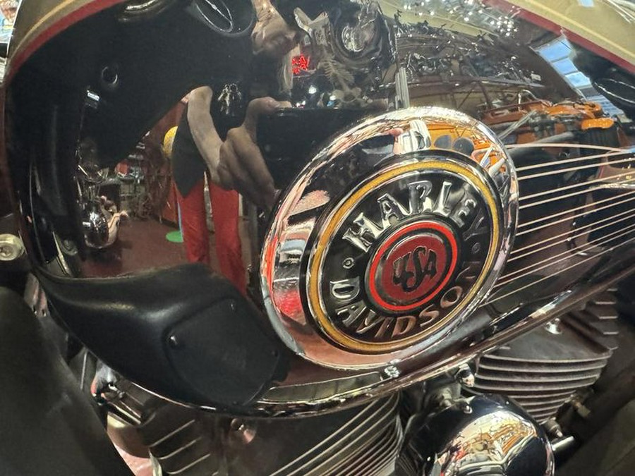 2004 Harley-Davidson® FLHTCUI - Electra Glide® Ultra Classic®