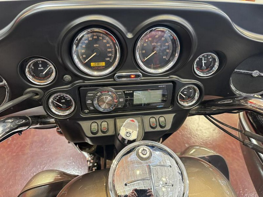 2004 Harley-Davidson® FLHTCUI - Electra Glide® Ultra Classic®