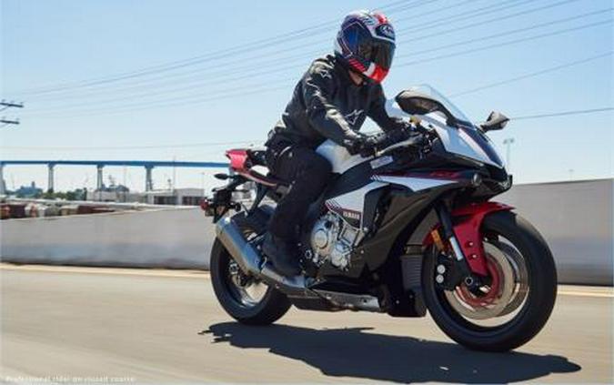 2016 Yamaha YZF-R1S