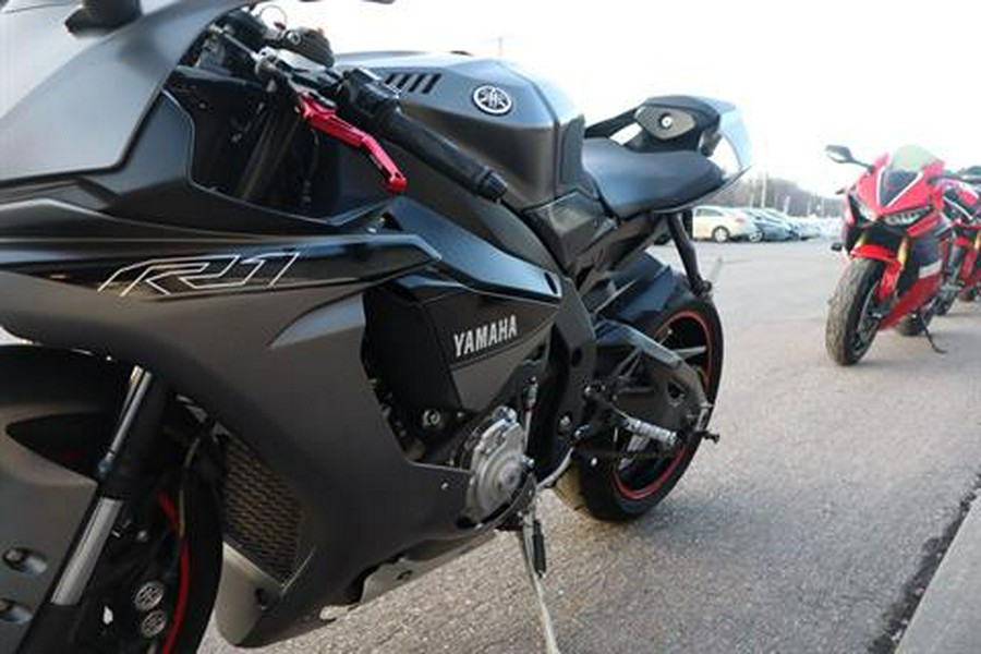 2016 Yamaha YZF-R1S