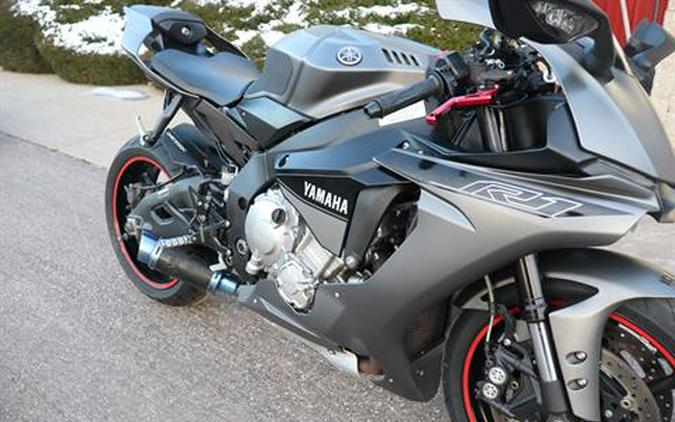 2016 Yamaha YZF-R1S