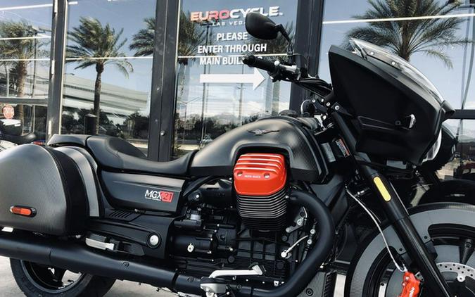 2017 Moto Guzzi MGX-21