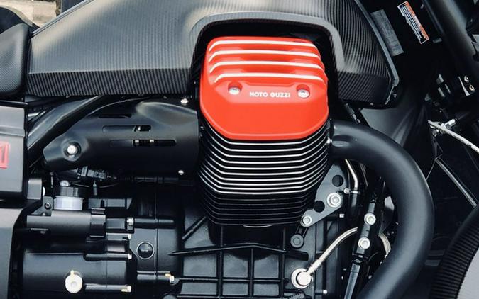 2017 Moto Guzzi MGX-21