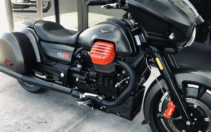 2017 Moto Guzzi MGX-21