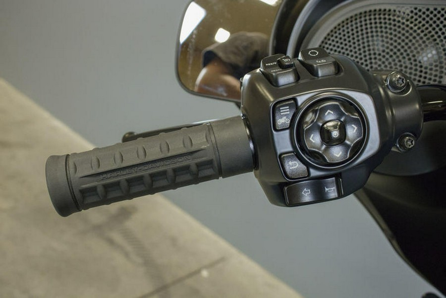 2025 Harley-Davidson® FLHX - Street Glide®