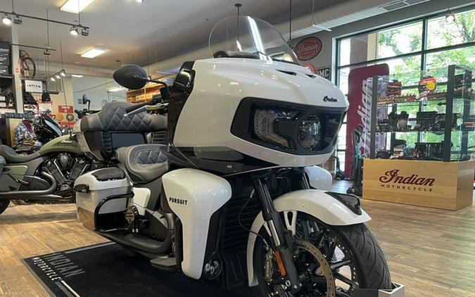 2025 Indian Pursuit Dark Horse W/Powerband Audio Ghost White