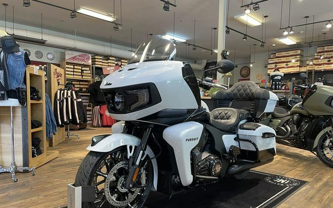 2025 Indian Pursuit Dark Horse W/Powerband Audio Ghost White