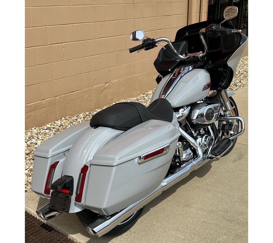 2024 Harley-Davidson Road Glide® Billiard Gray