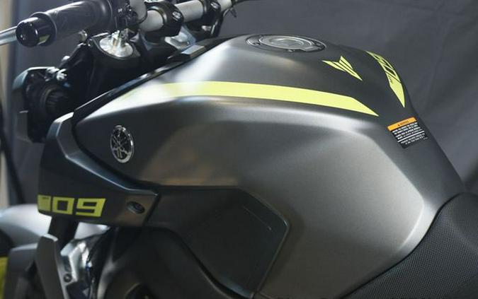 2018 YAMAHA MT-09