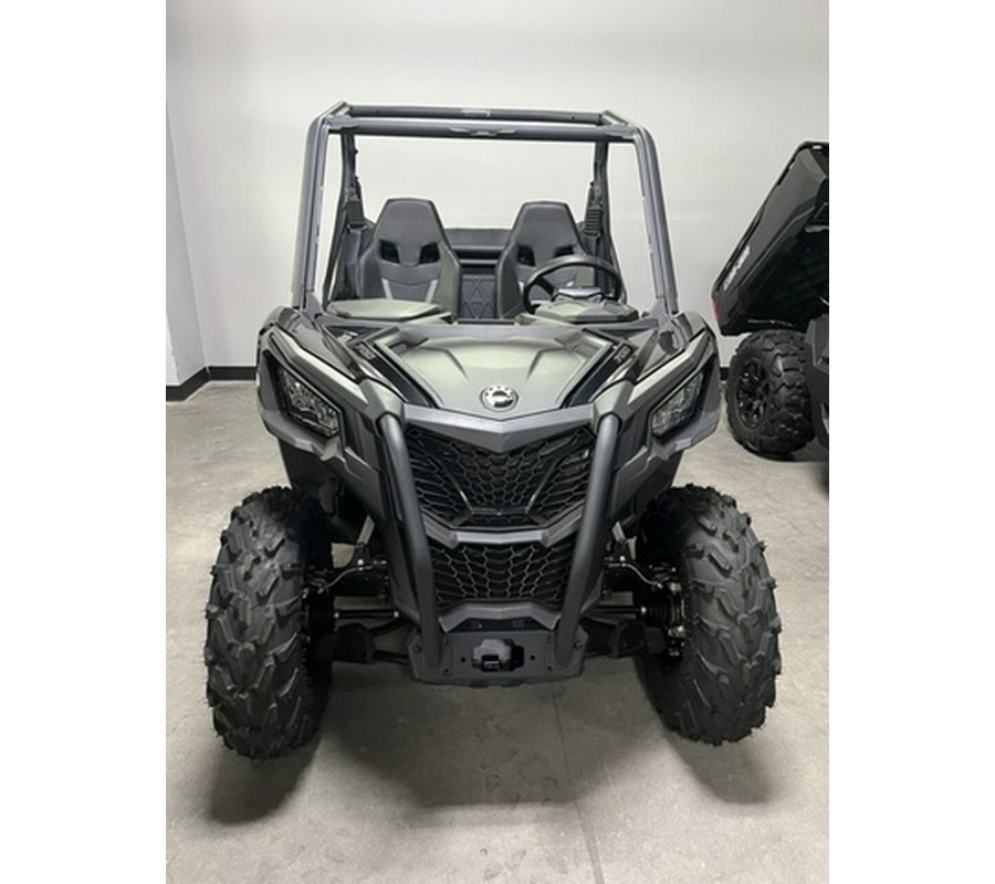 2025 Can-Am Maverick Trail DPS 700