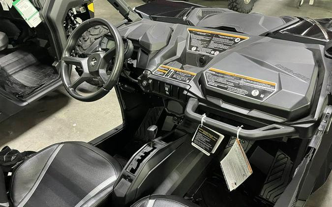 2025 Can-Am Maverick Trail DPS 700