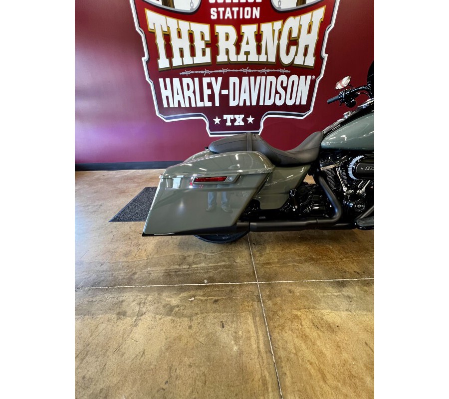 2021 Harley-Davidson Road King Special Deadwood Green