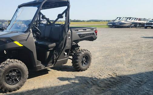 2025 Polaris Industries RANGER 1000 PREMIUM ACCESSORIES ADDED