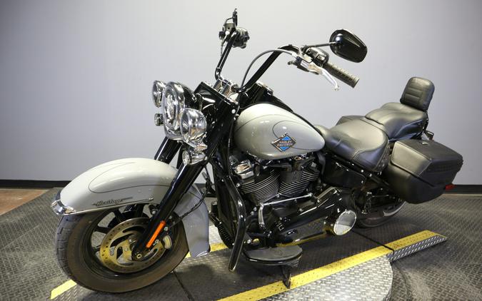 2026 Harley-Davidson Heritage Classic Dark Billiard Gray Black Cast Wheels