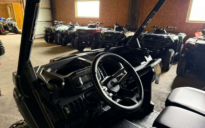 2026 Can-Am Defender DPS HD9