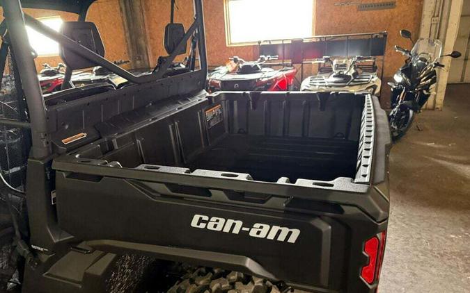 2026 Can-Am Defender DPS HD9