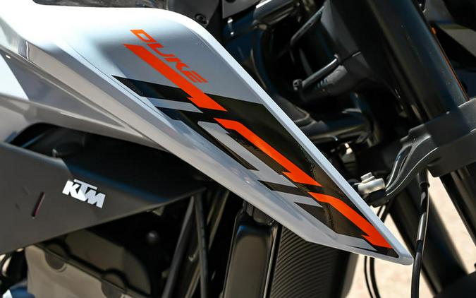 2023 KTM 790 Duke