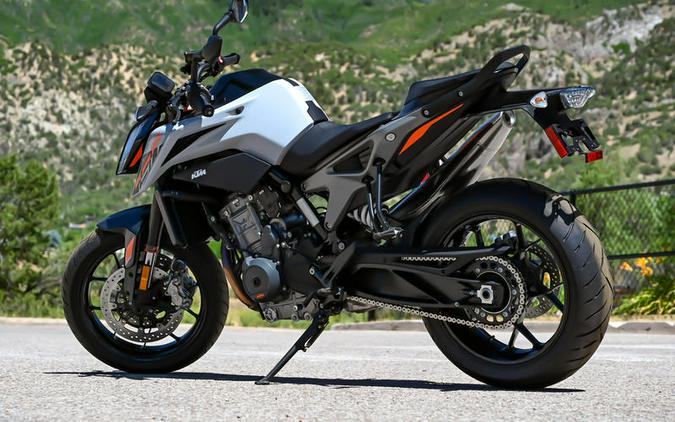 2023 KTM 790 Duke