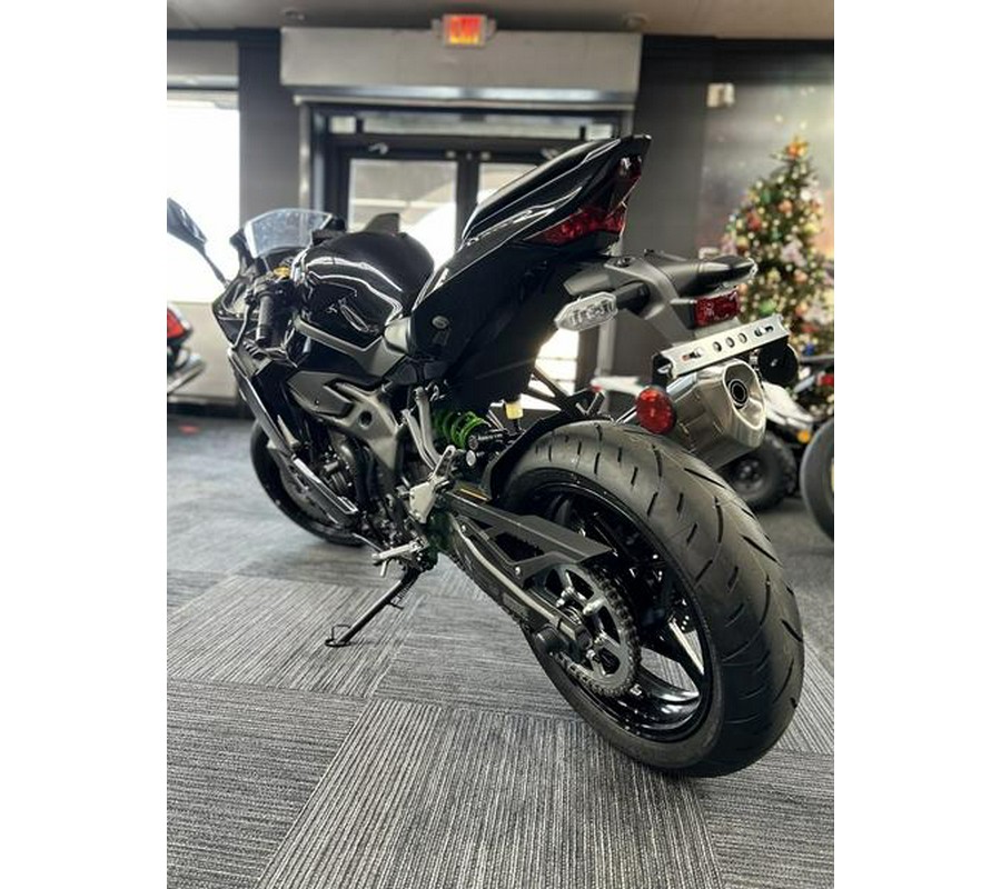 2024 Kawasaki Ninja® ZX™-4RR ABS