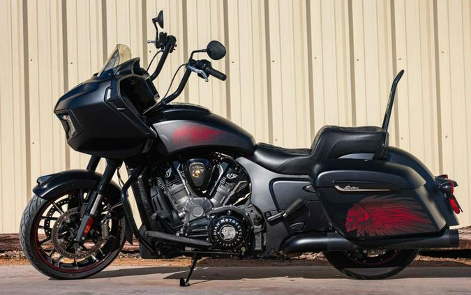 2023 Indian Motorcycle® Challenger Dark Horse®