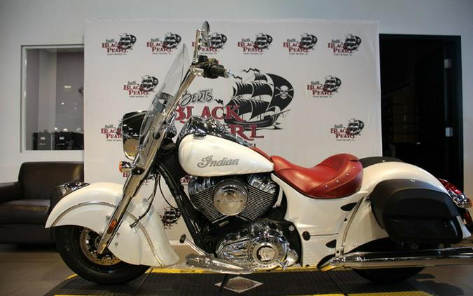 2016 Indian CHIEF CLASSIC, PEARL WHITE, 49S Classic