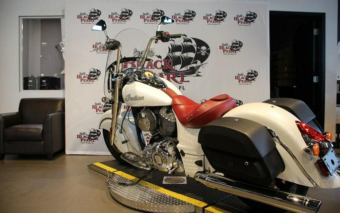 2016 Indian CHIEF CLASSIC, PEARL WHITE, 49S Classic
