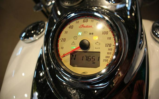 2016 Indian CHIEF CLASSIC, PEARL WHITE, 49S Classic