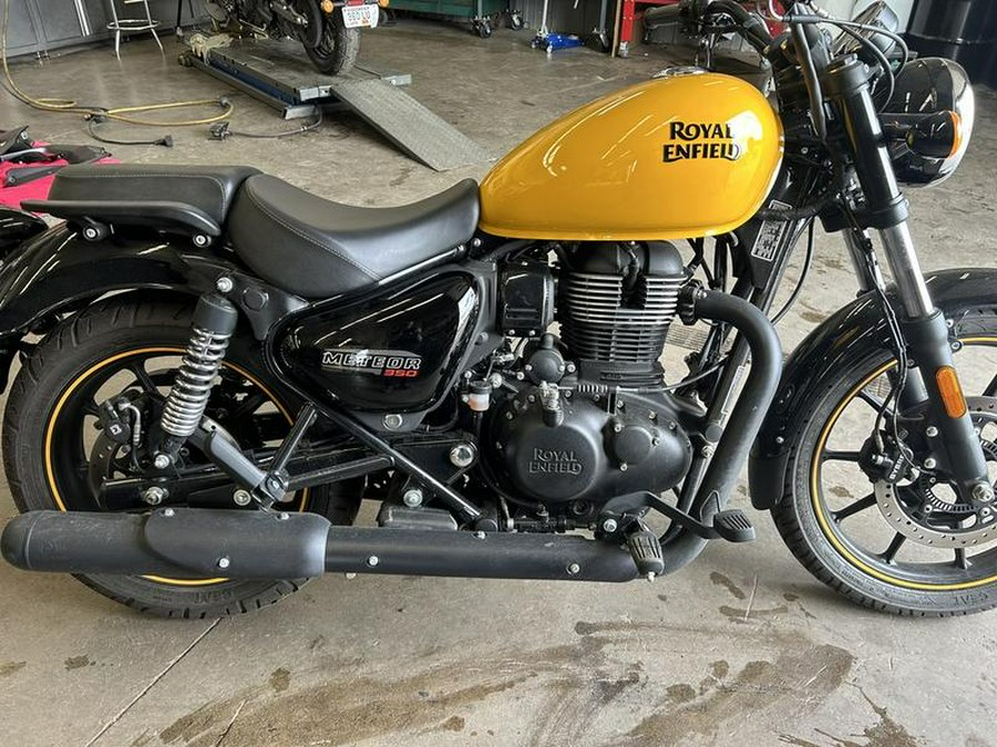 2021 Royal Enfield Meteor 350 Fireball Yellow