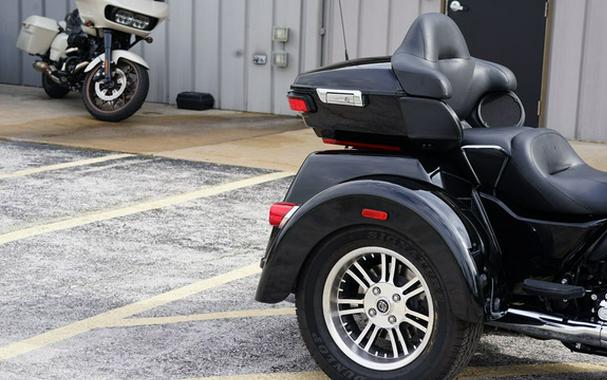 2023 Harley-Davidson FLHTCUTG - Tri Glide Ultra