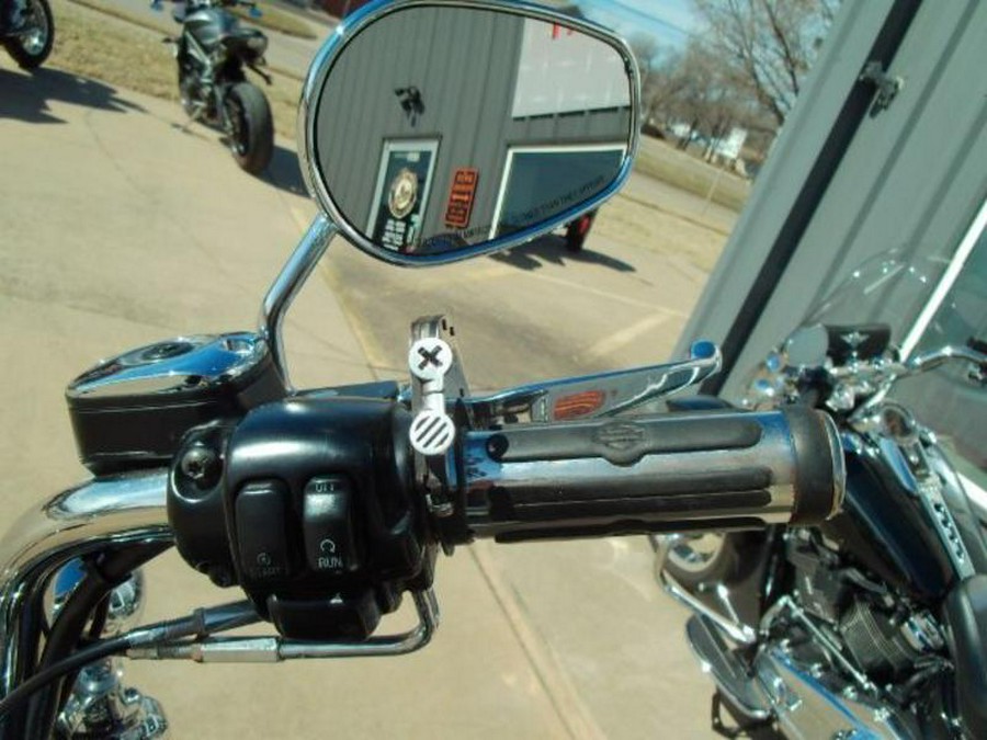 2006 Harley-Davidson® FLSTCI HERITAGE CLASSIC